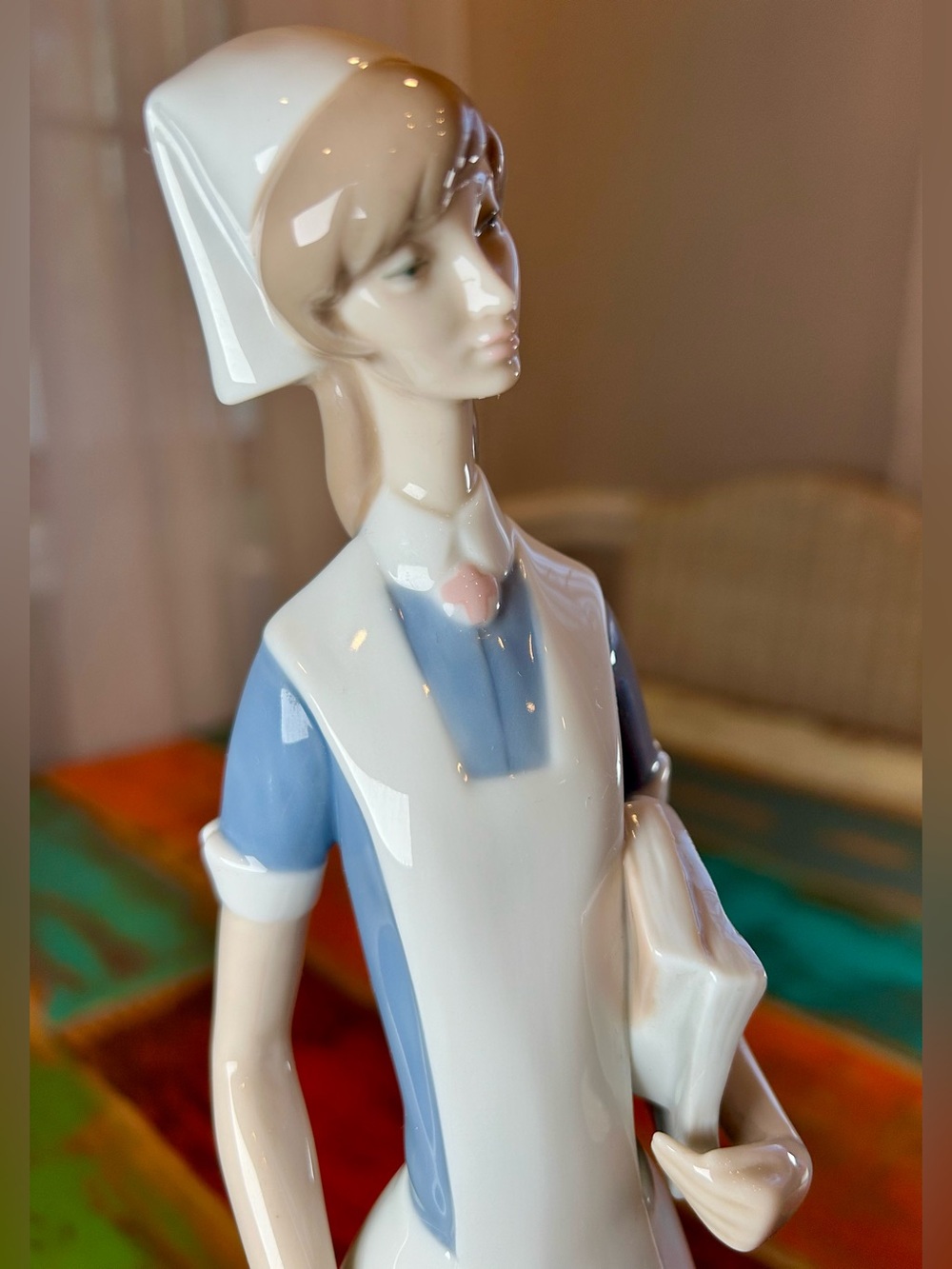 Vintage Lladró Porcelain Nurse Figurine 4603 Blue Bellflower Stamp Marked Spain - Picture 14 of 16